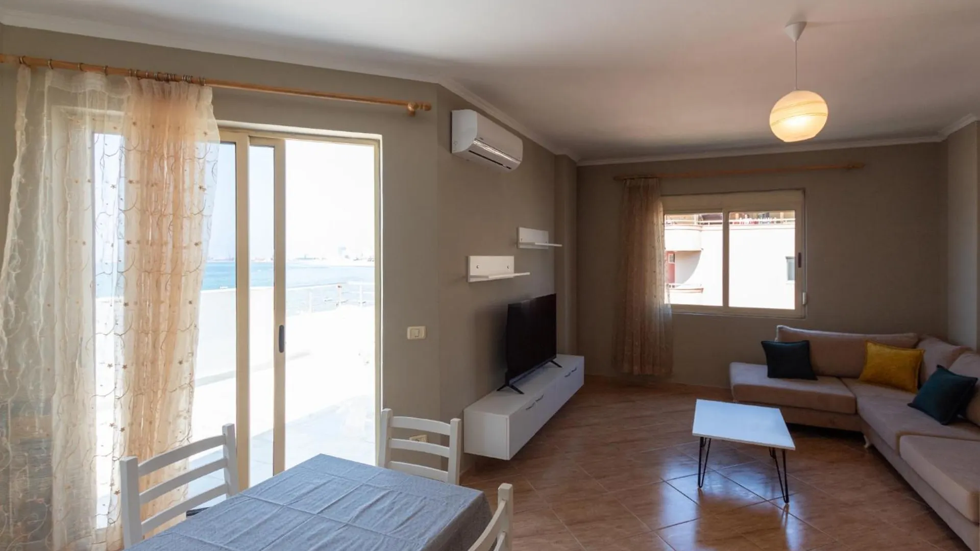 Two-Bedroom Sea View Suite Dıraç Daire