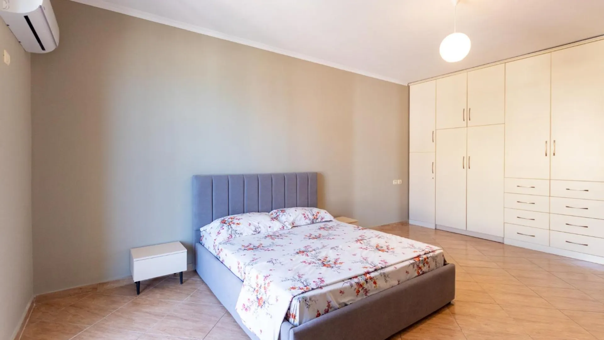 Two-Bedroom Sea View Suite Dıraç